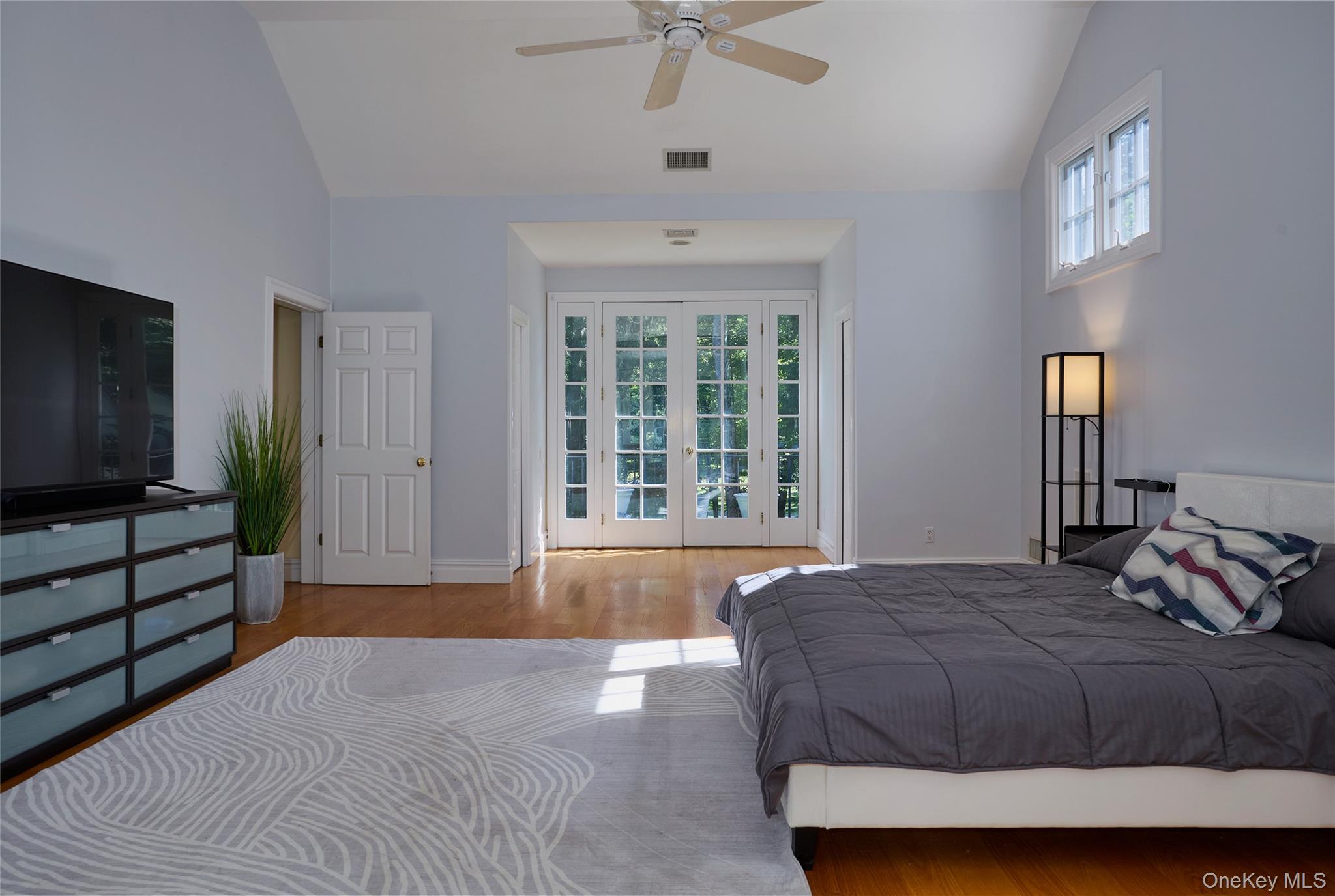 102 W Lake Road