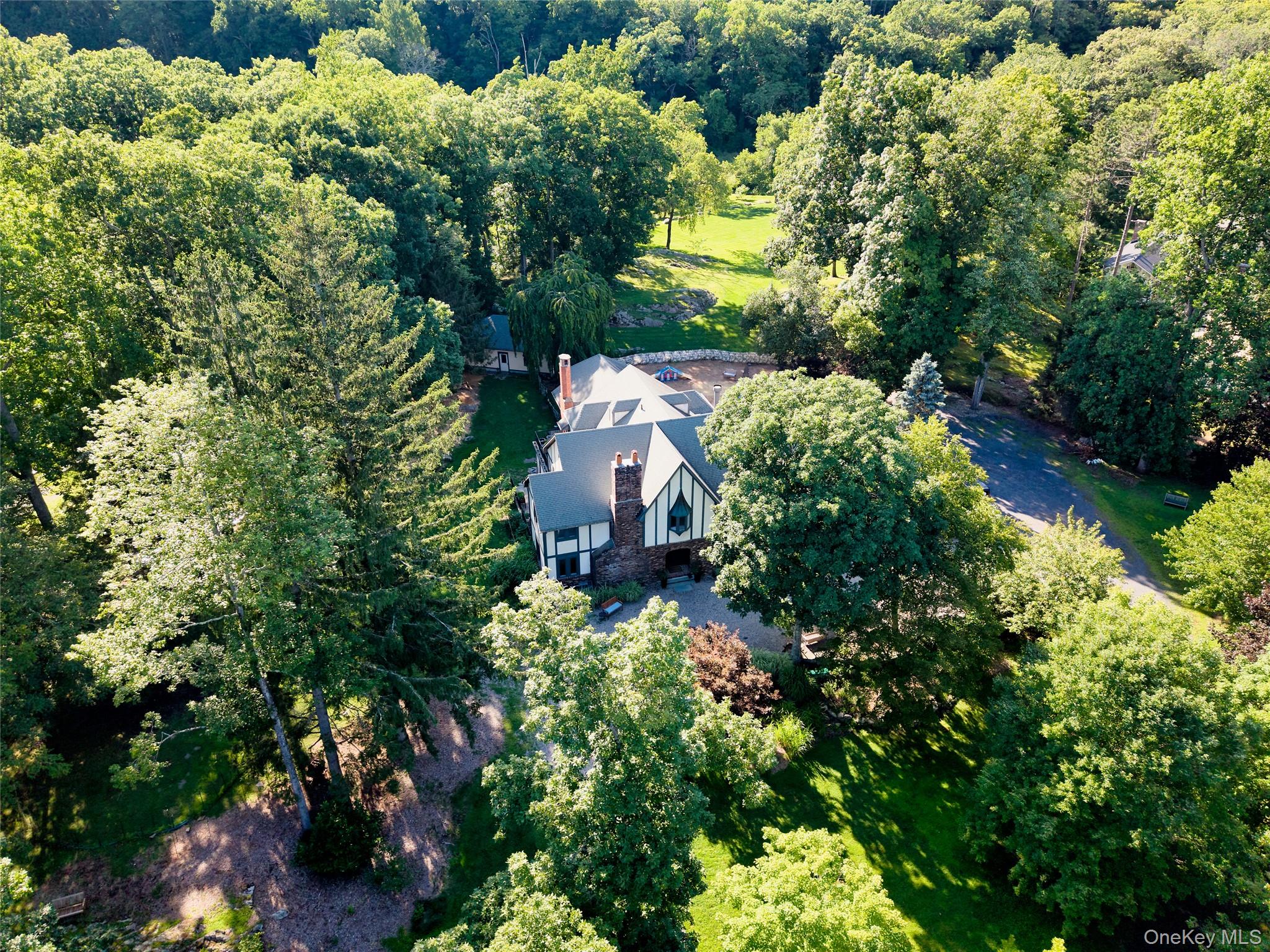 102 W Lake Road