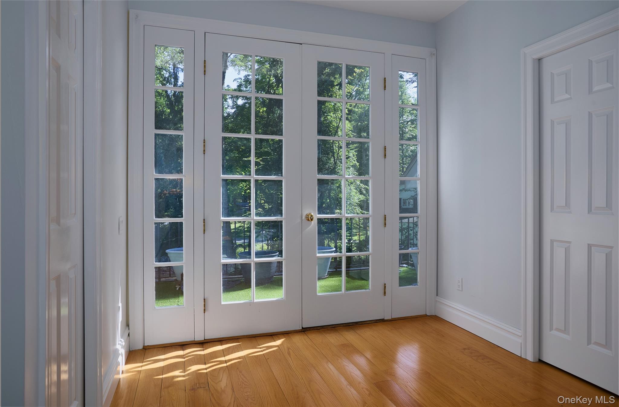 102 W Lake Road