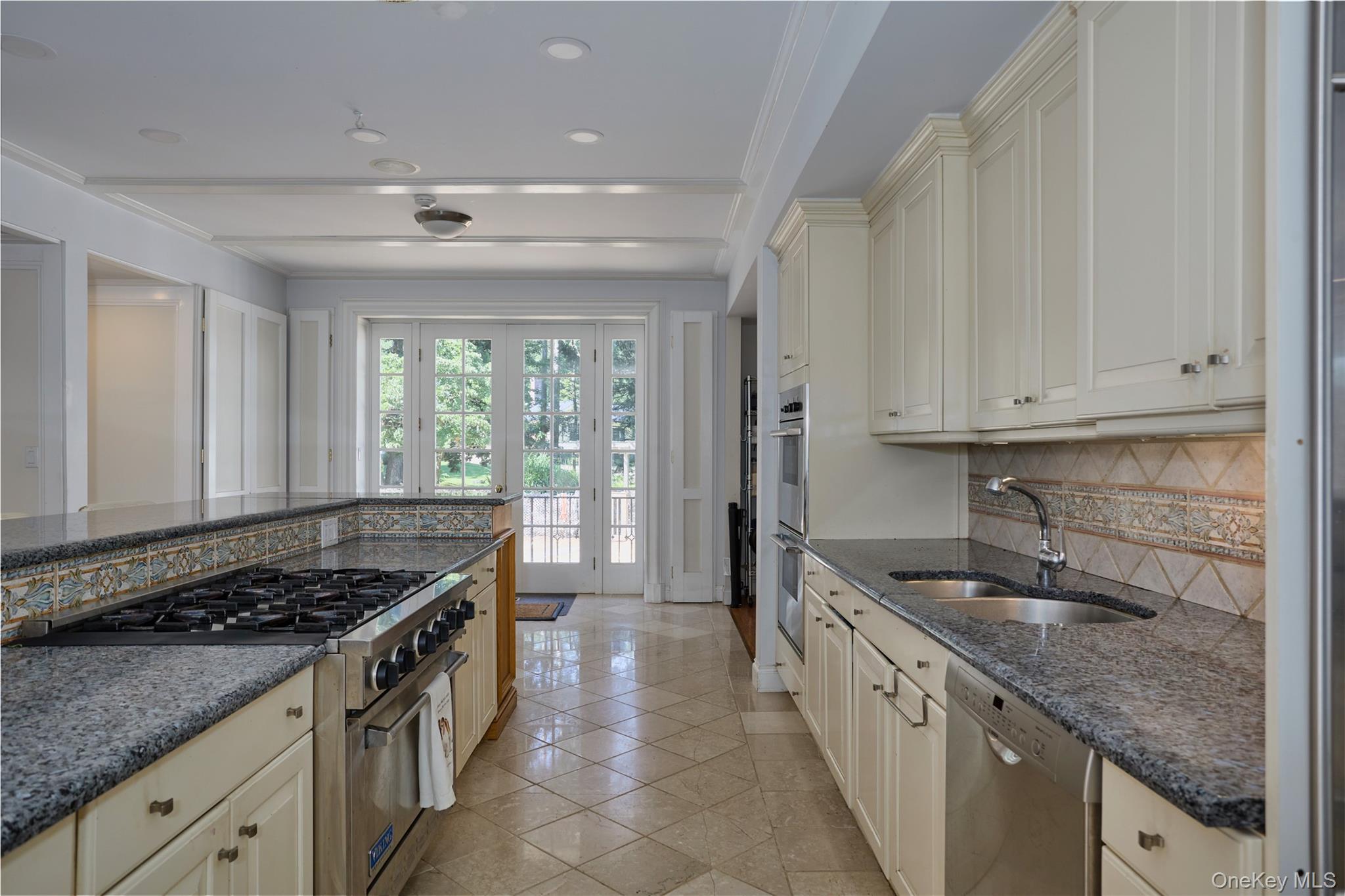 102 W Lake Road