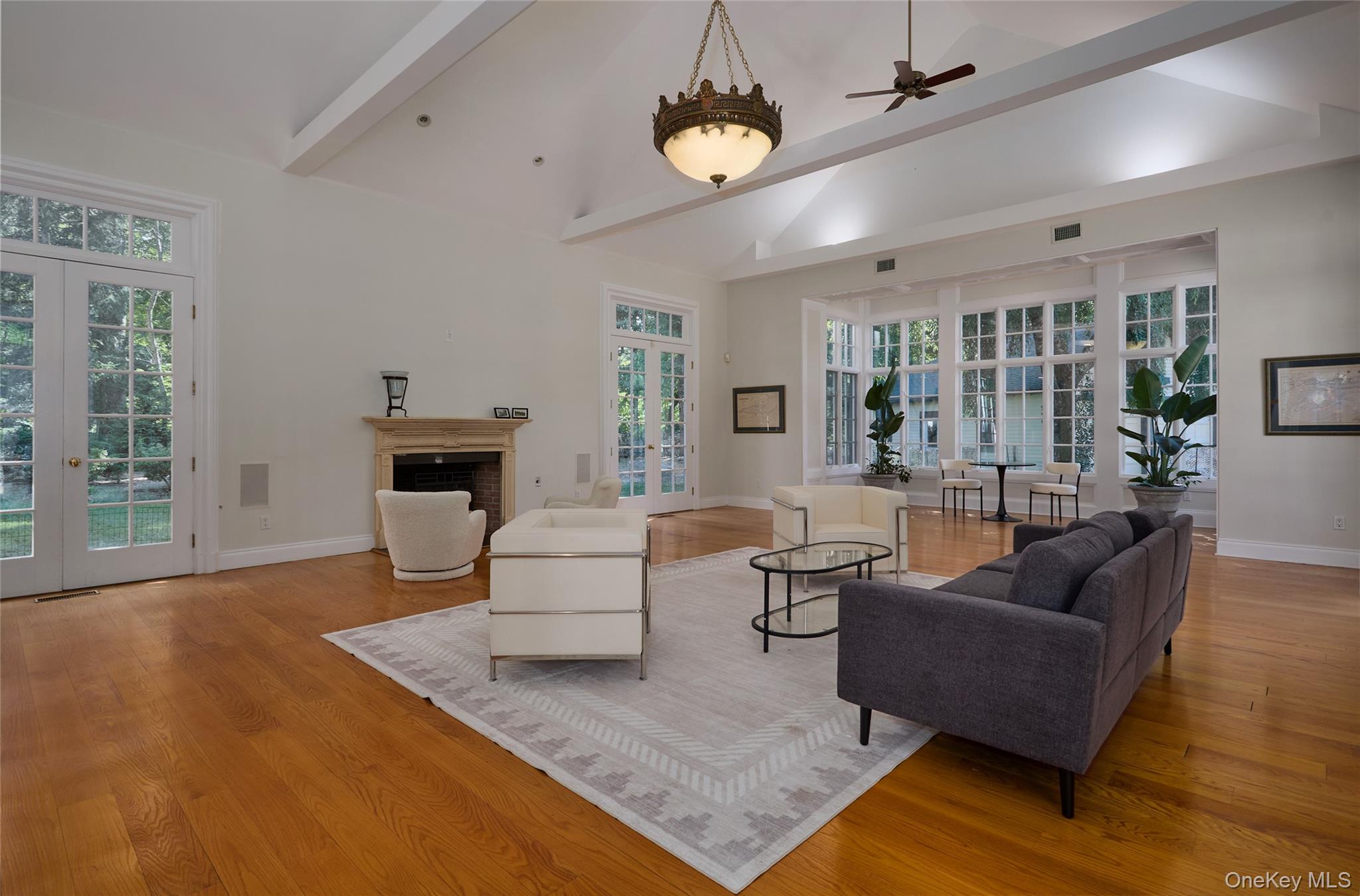 102 W Lake Road
