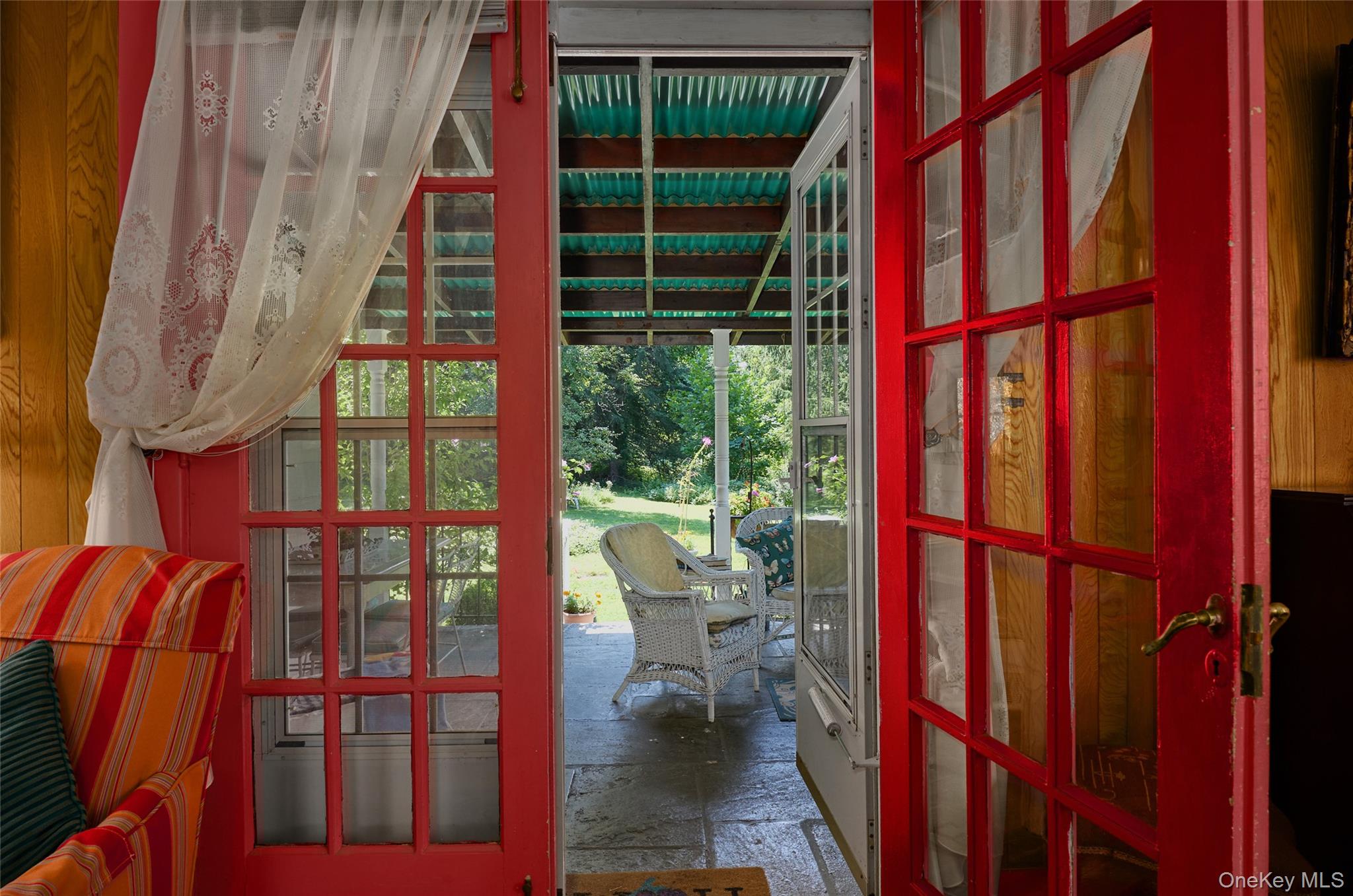 6 Laurel Road