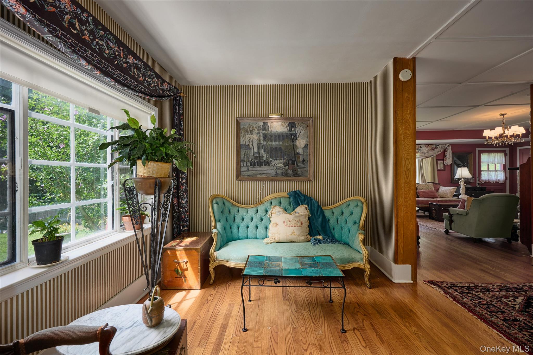 6 Laurel Road