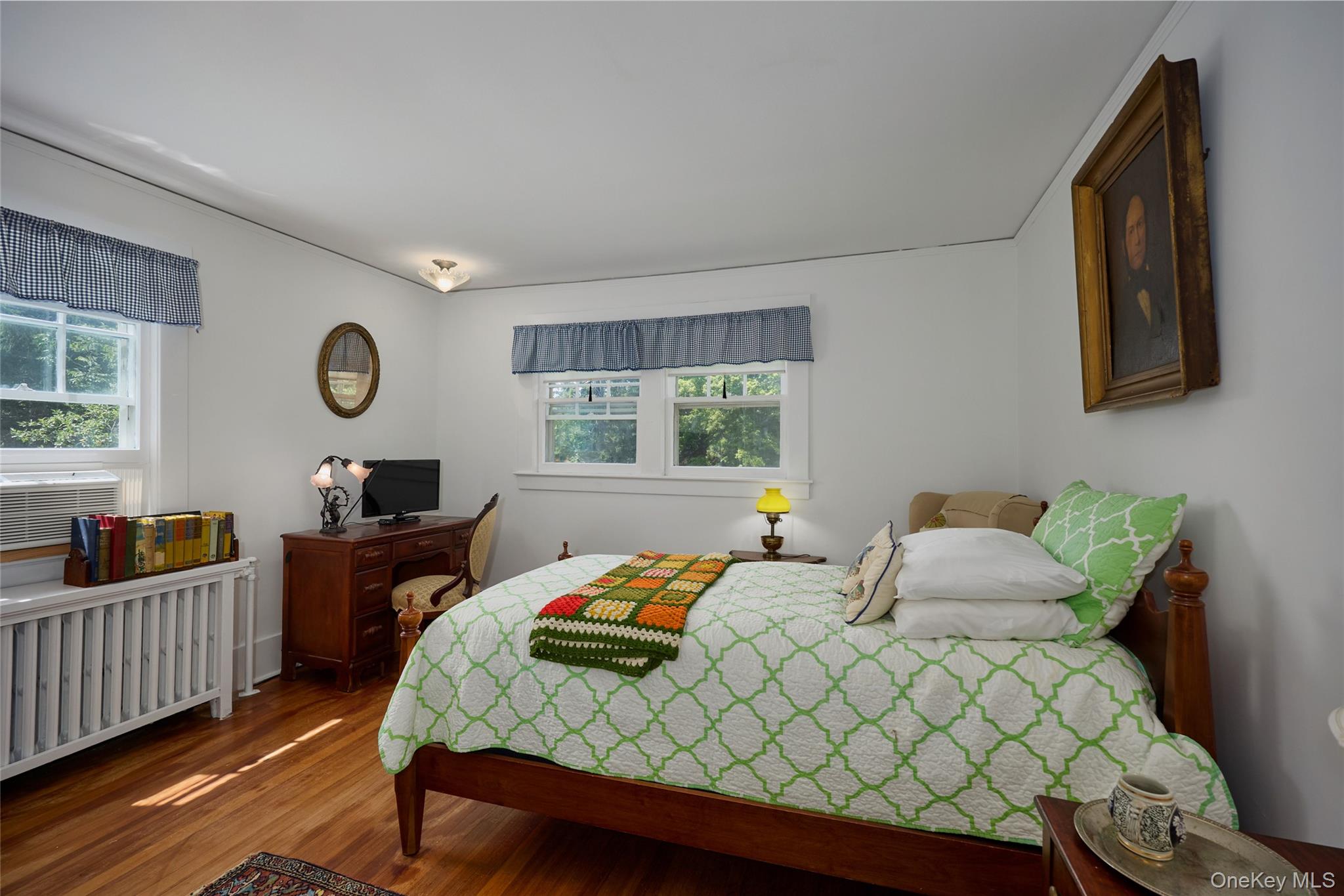 6 Laurel Road