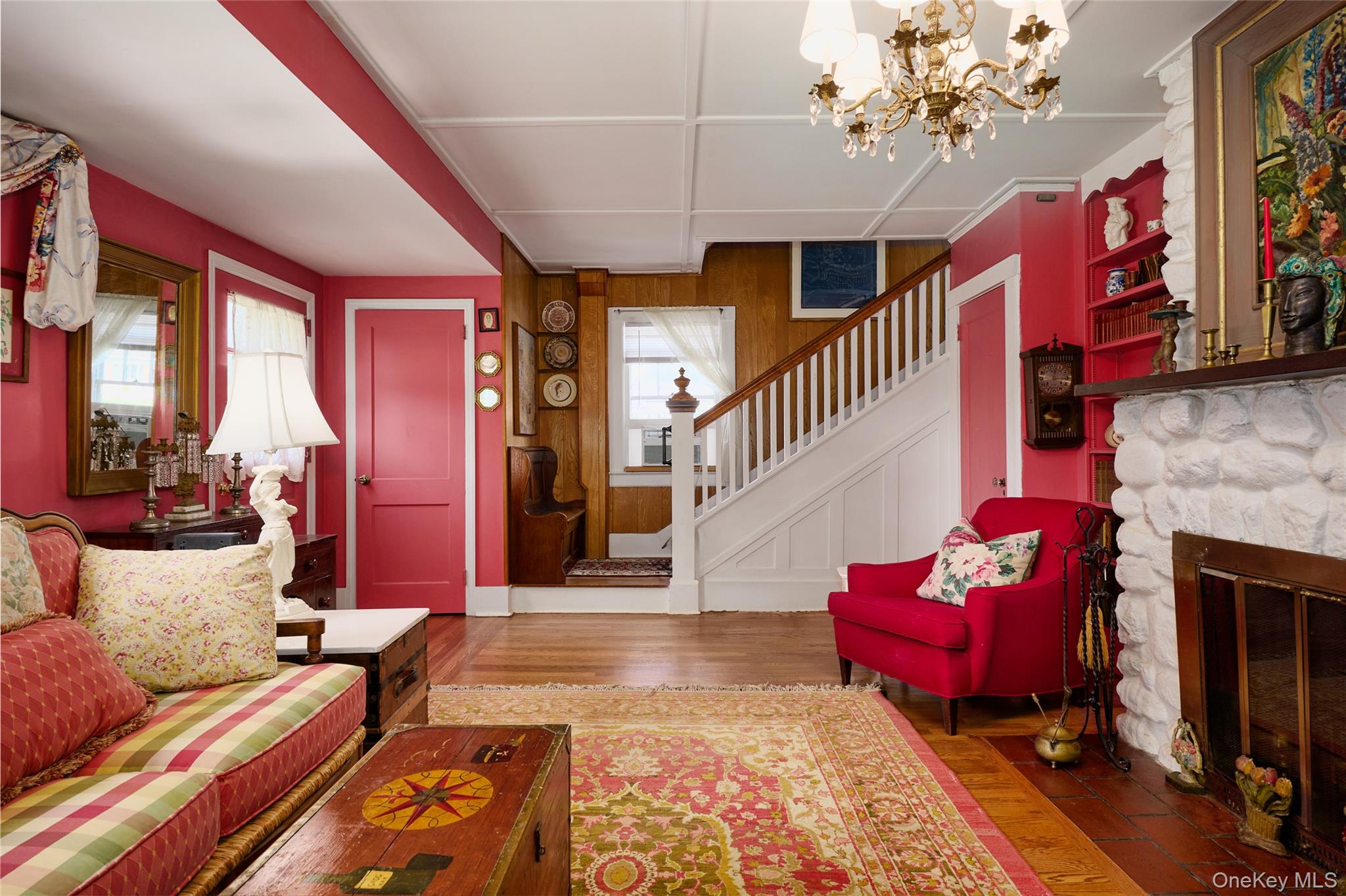 6 Laurel Road