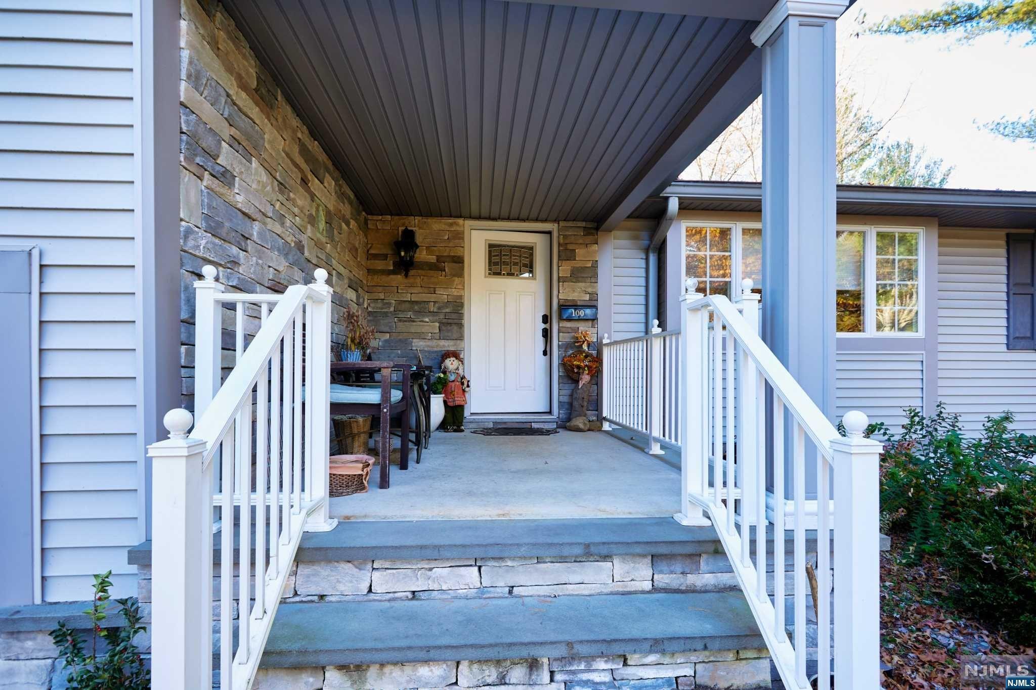 100 Pittis Avenue