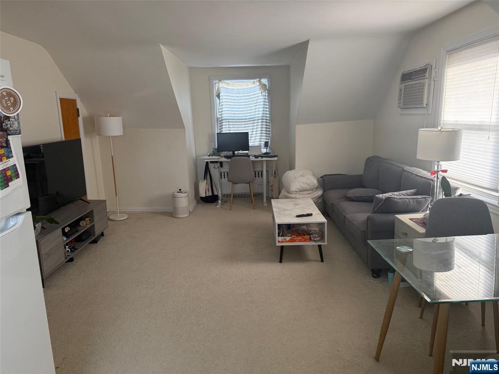 40 E Bayview Avenue 2