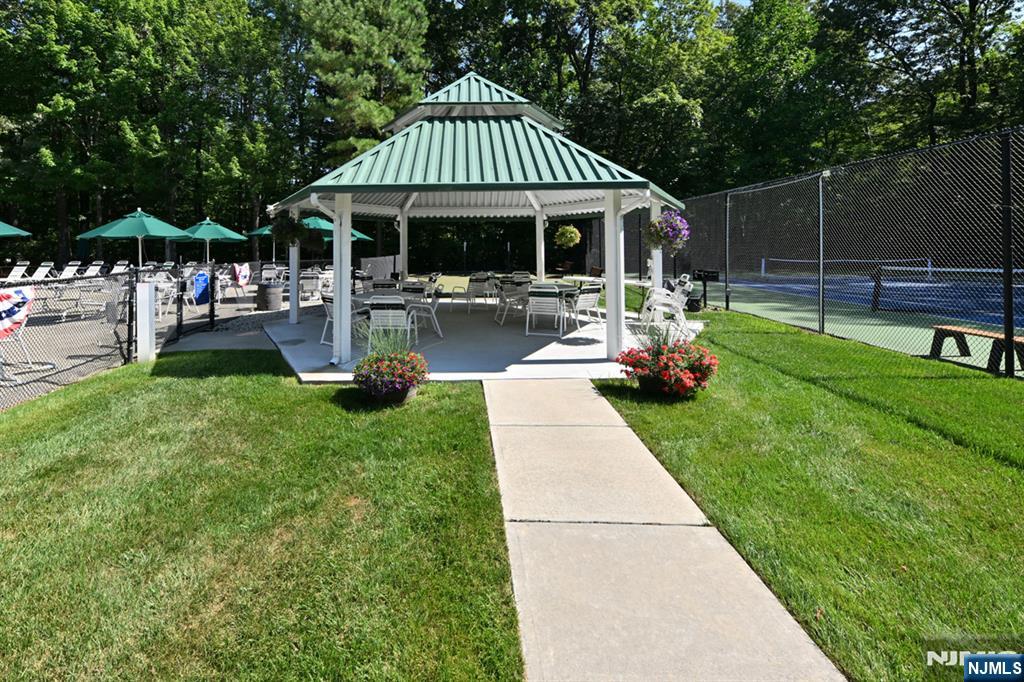 7414 Richmond Road 7414