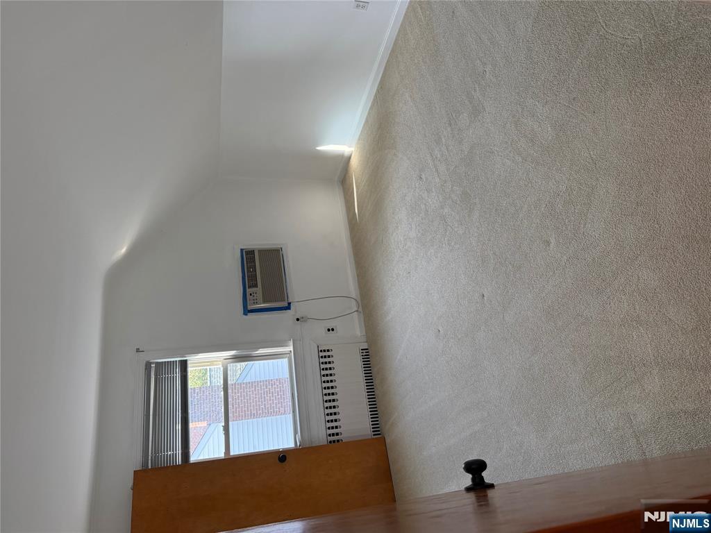 40 E Bayview