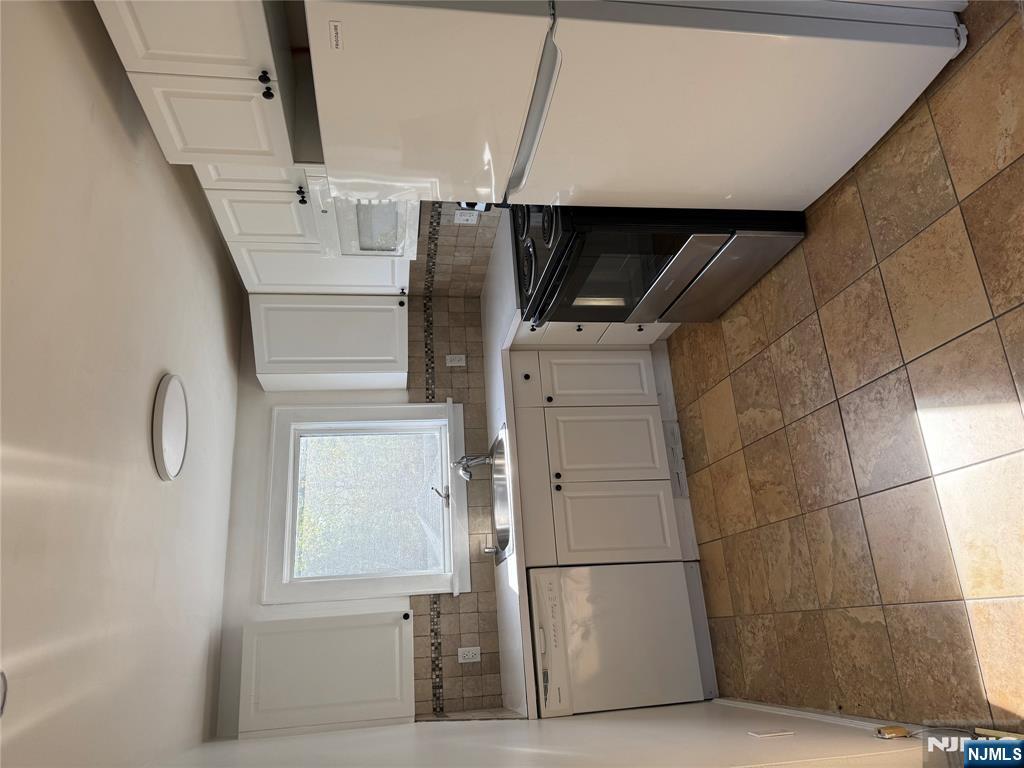 40 E Bayview