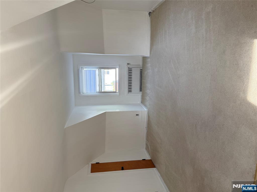 40 E Bayview