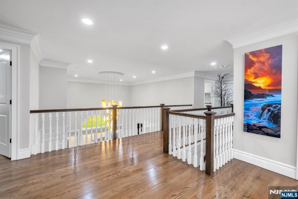 7 Brookside Drive