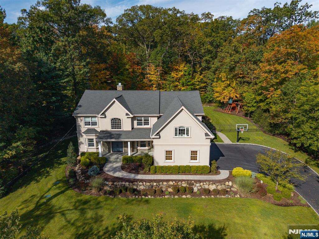 7 Brookside Drive