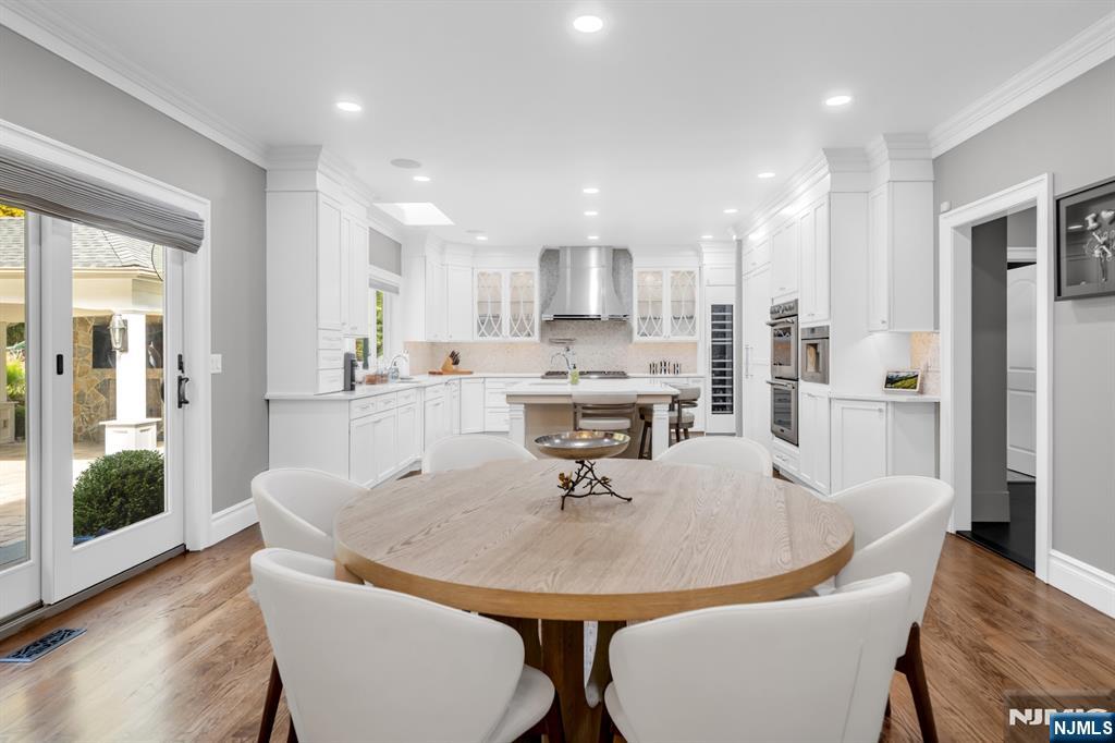 7 Brookside Drive