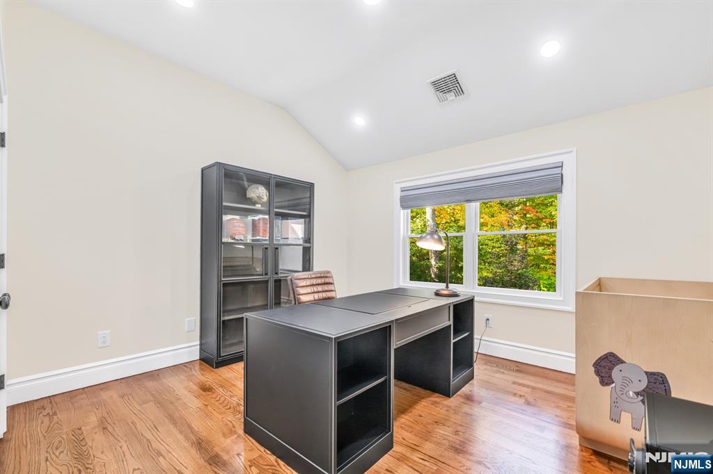 7 Brookside Drive