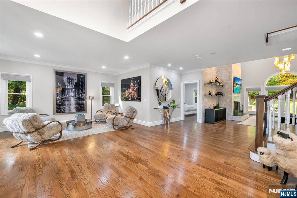 7 Brookside Drive