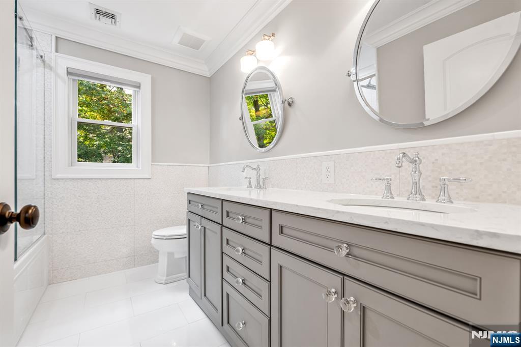 7 Brookside Drive