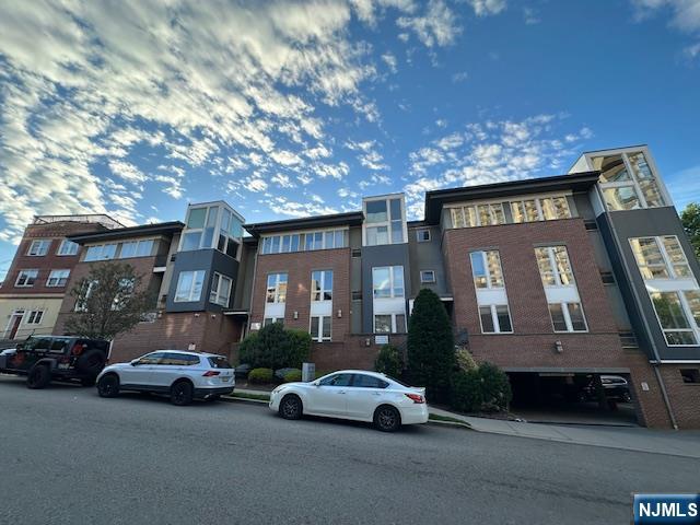 255 Laird Avenue 6