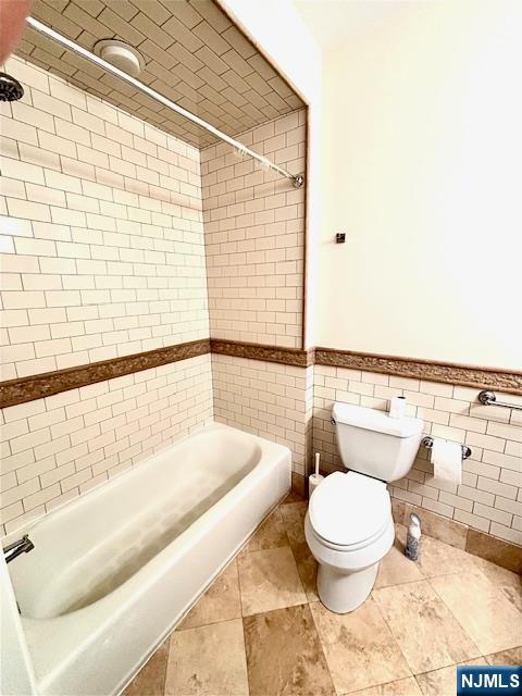 255 Laird Avenue 6