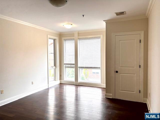 255 Laird Avenue 6
