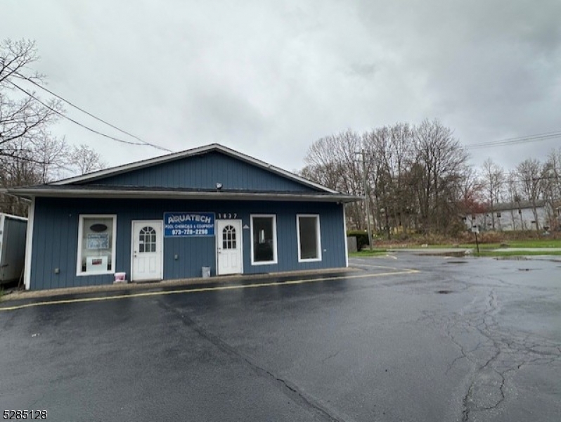 1837 Greenwood Lake Tpke