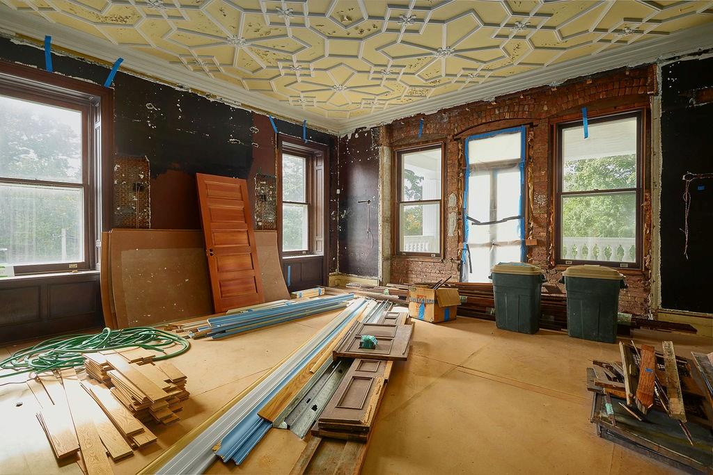 118 Tower Hill Road W