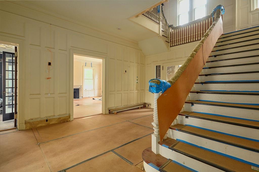 118 Tower Hill Road W