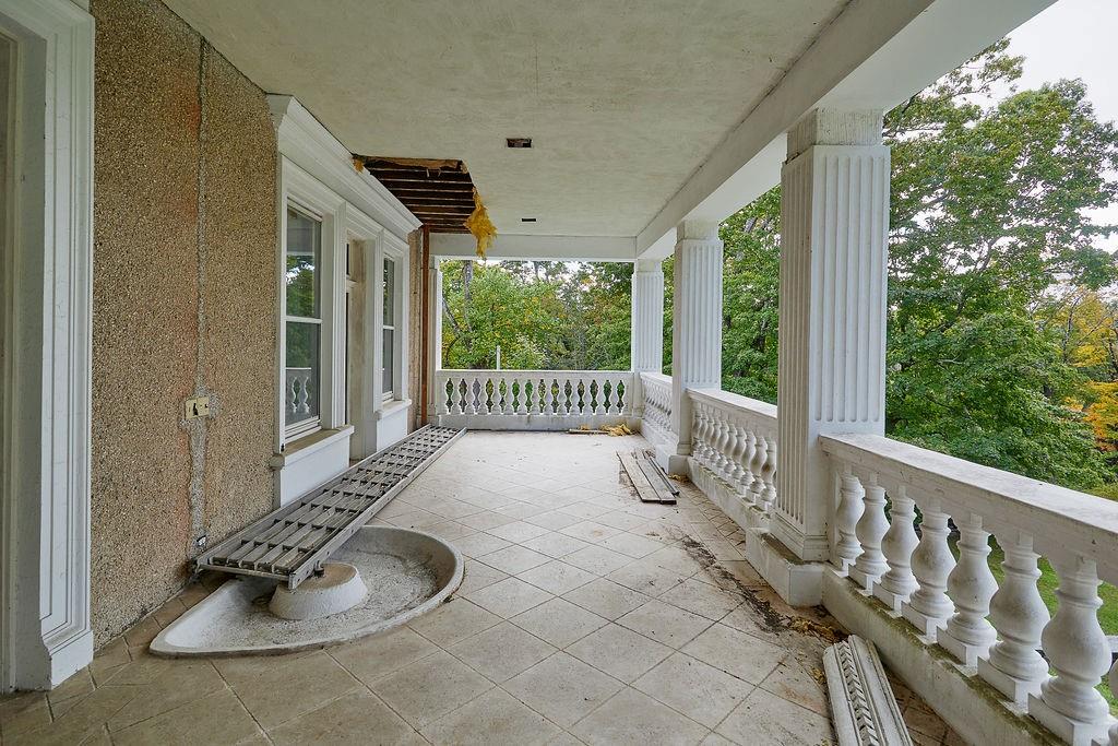 118 Tower Hill Road W