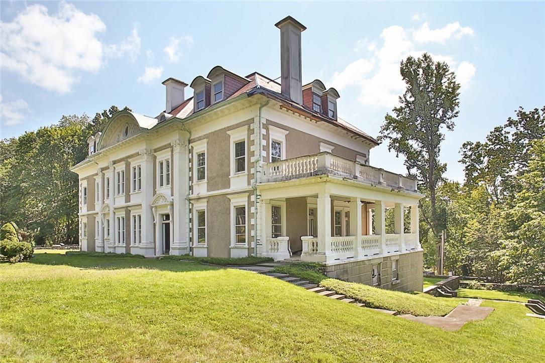 118 Tower Hill Road W