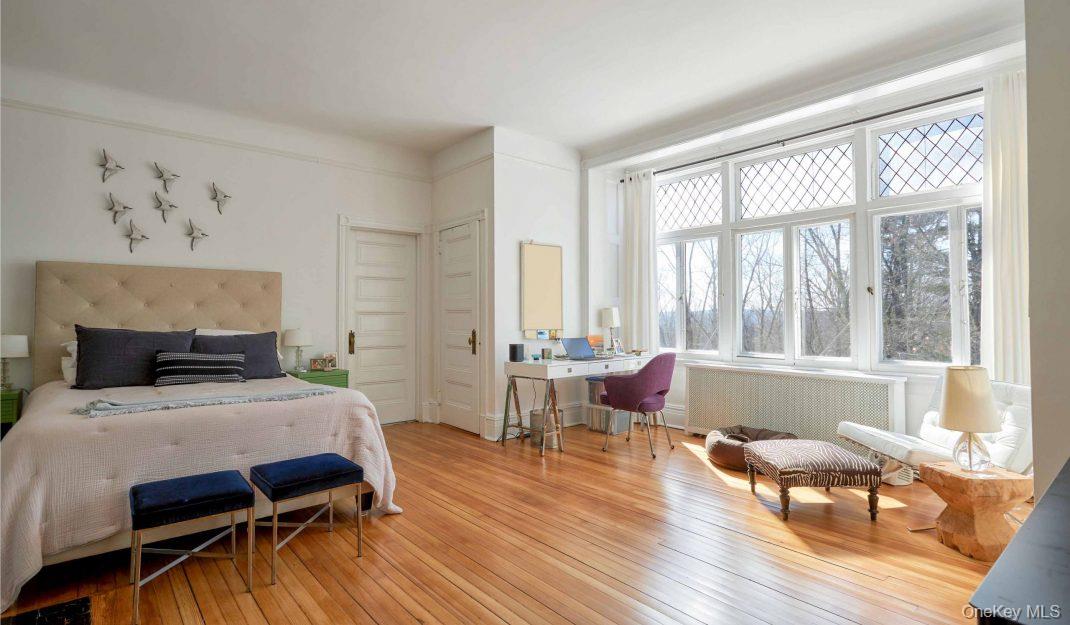 61 Crows Nest Road Unit: 6