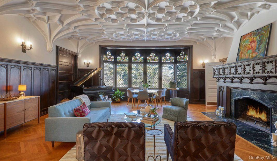 61 Crows Nest Road Unit: 6