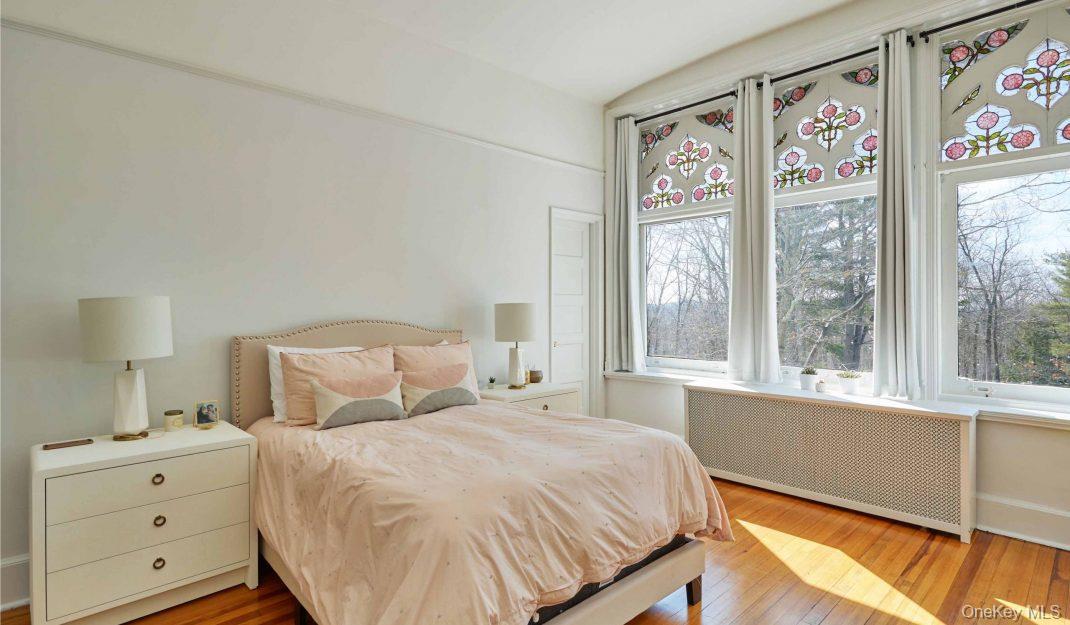 61 Crows Nest Road Unit: 6