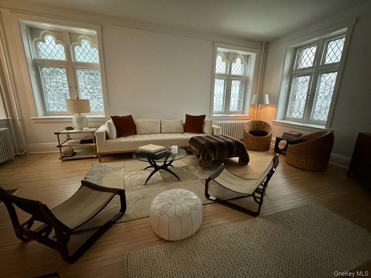 61 Crows Nest Road Unit: 5