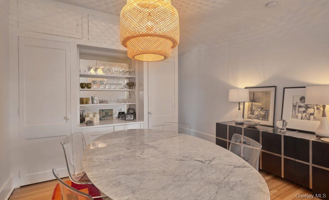 61 Crows Nest Road Unit: 5