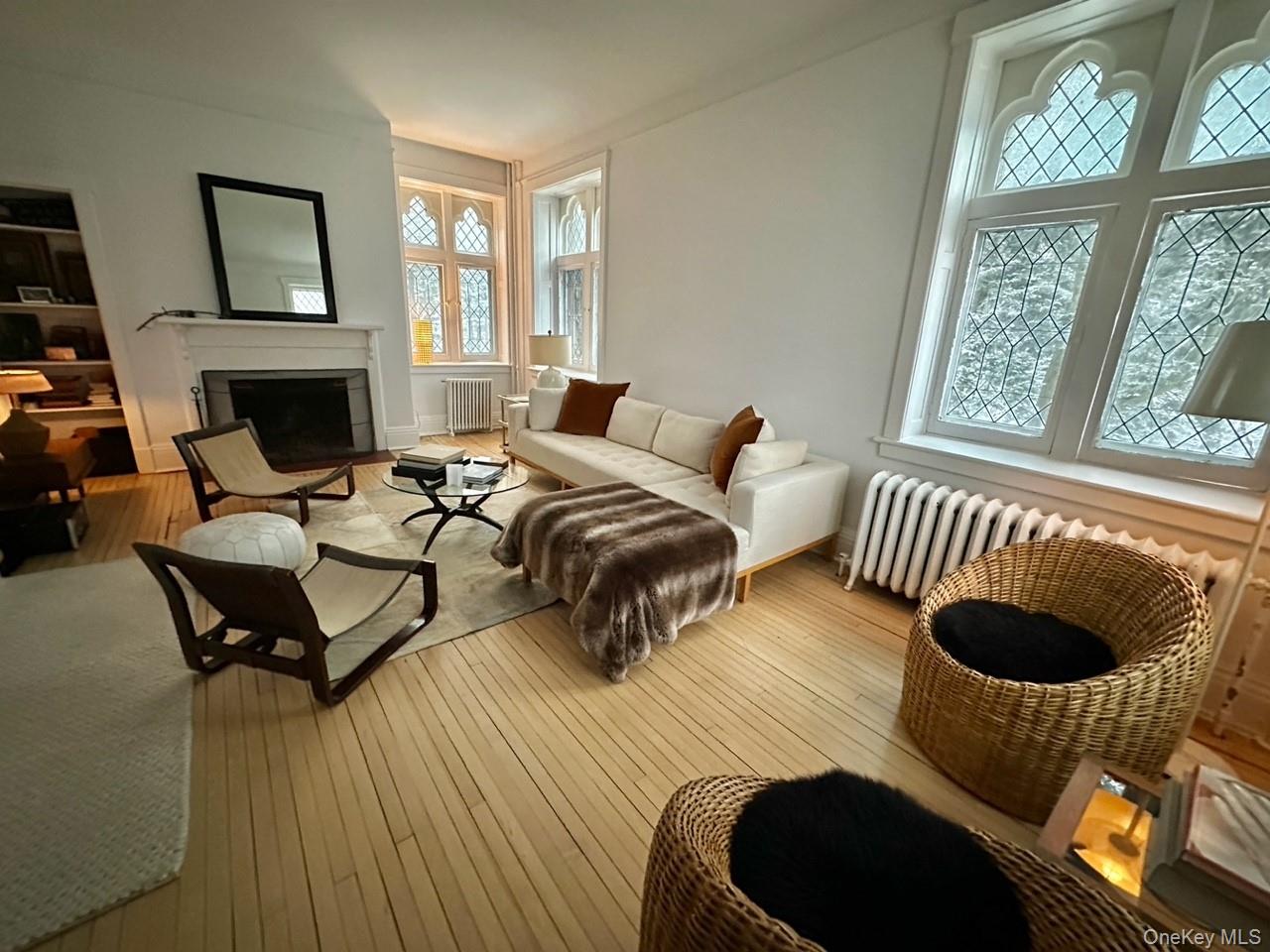 61 Crows Nest Road Unit: 5