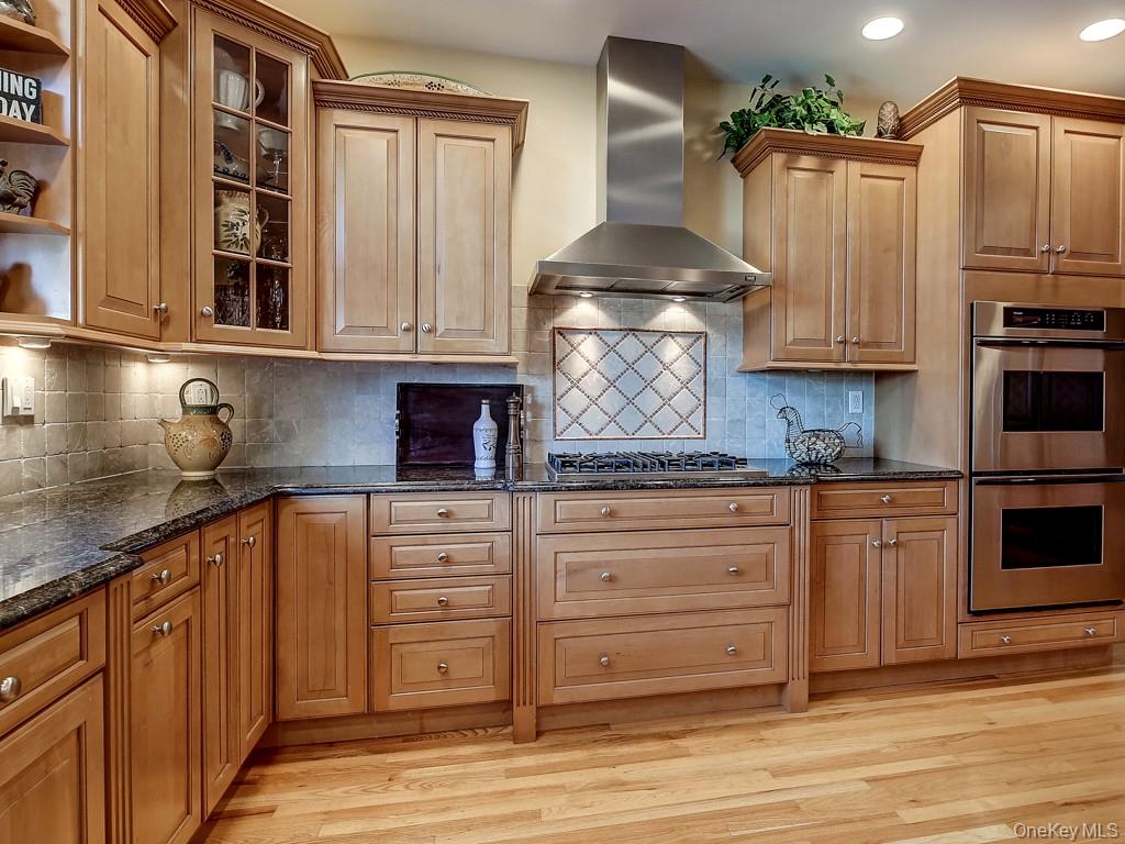 17 Constitution Court