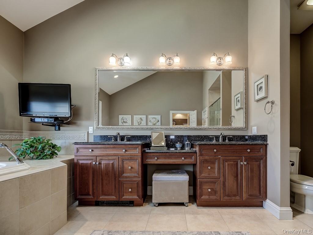 17 Constitution Court