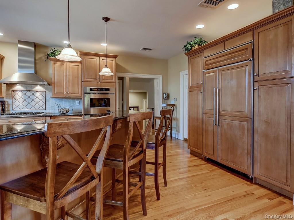 17 Constitution Court