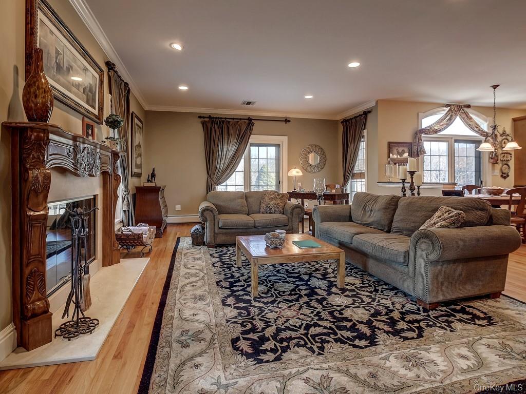 17 Constitution Court