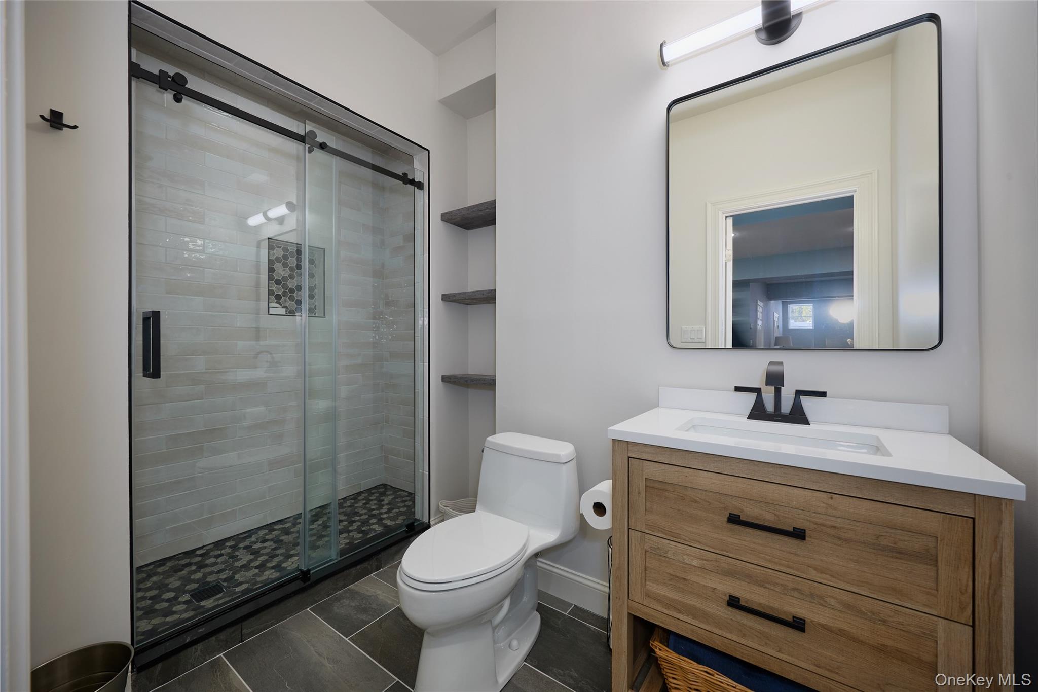 17 Constitution Court