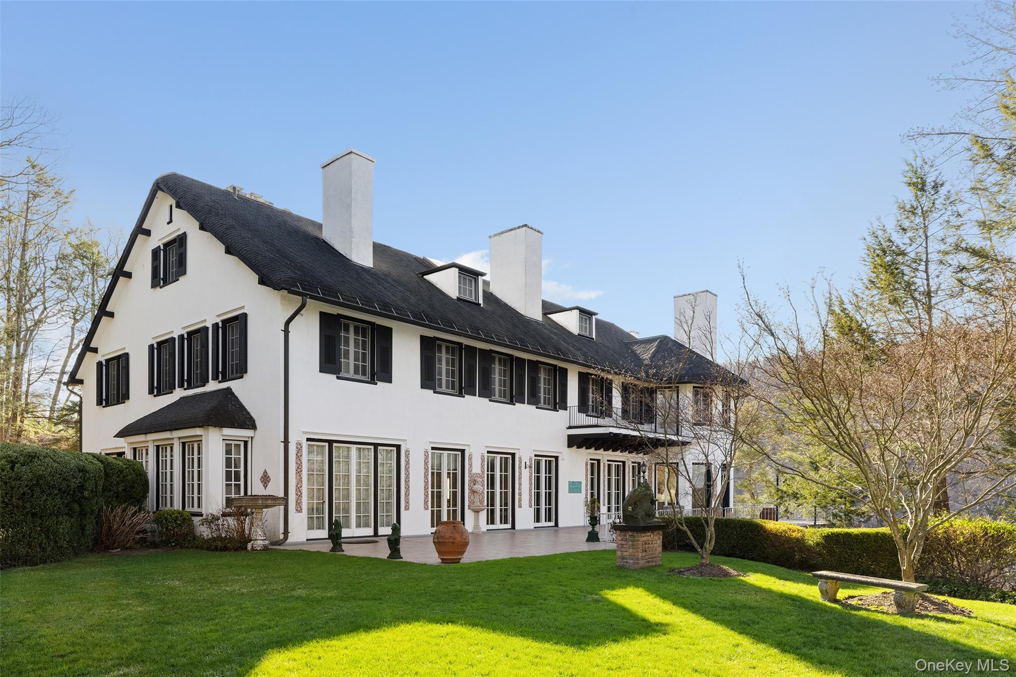 225 E Lake Road