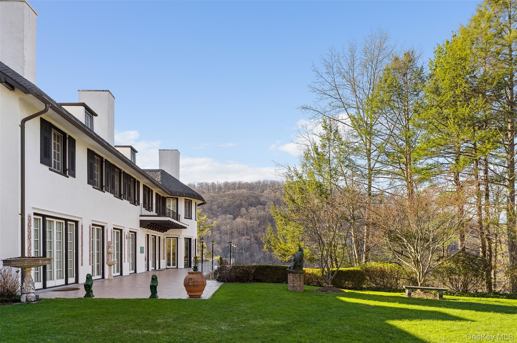 225 E Lake Road