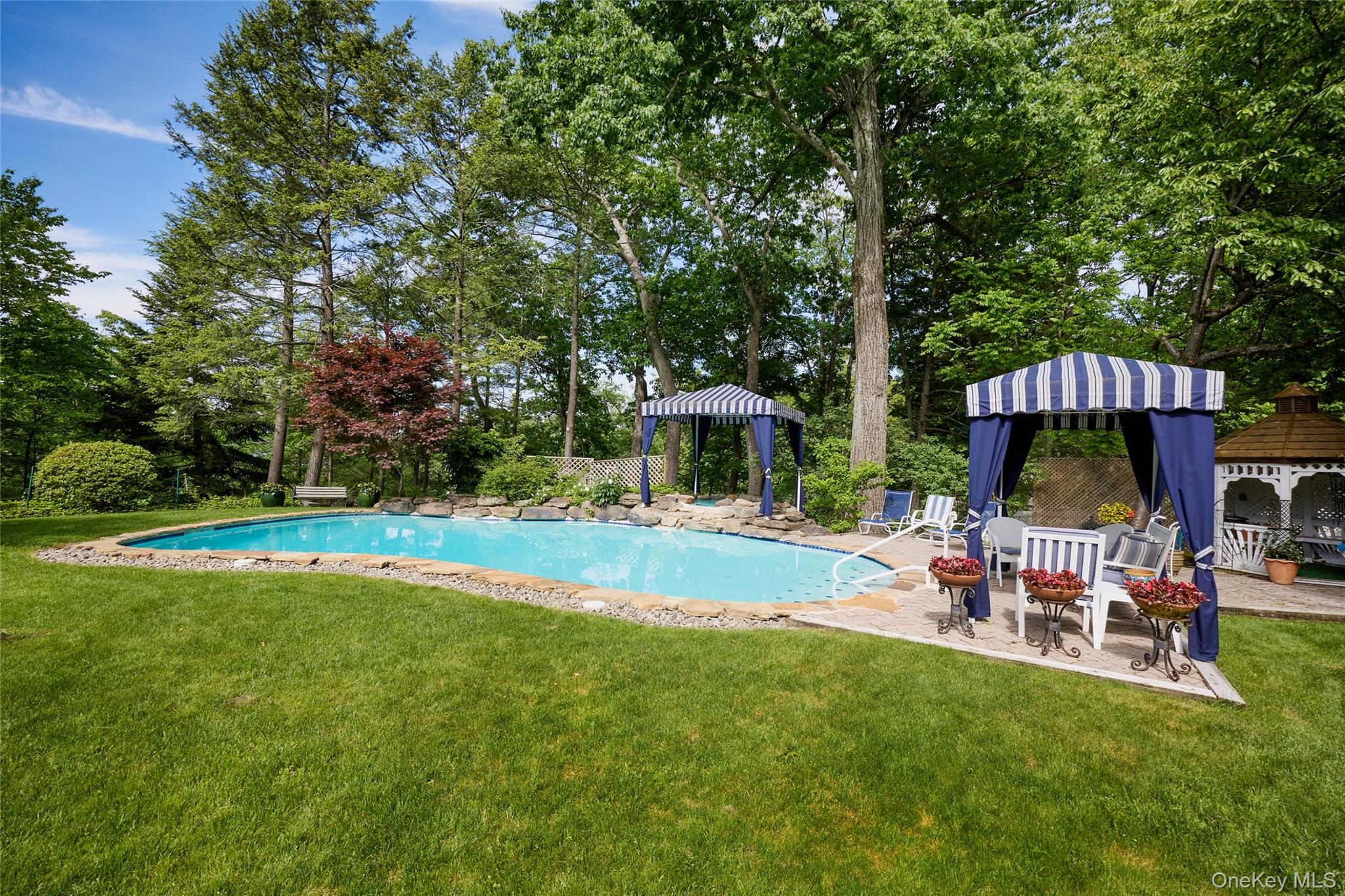 225 E Lake Road