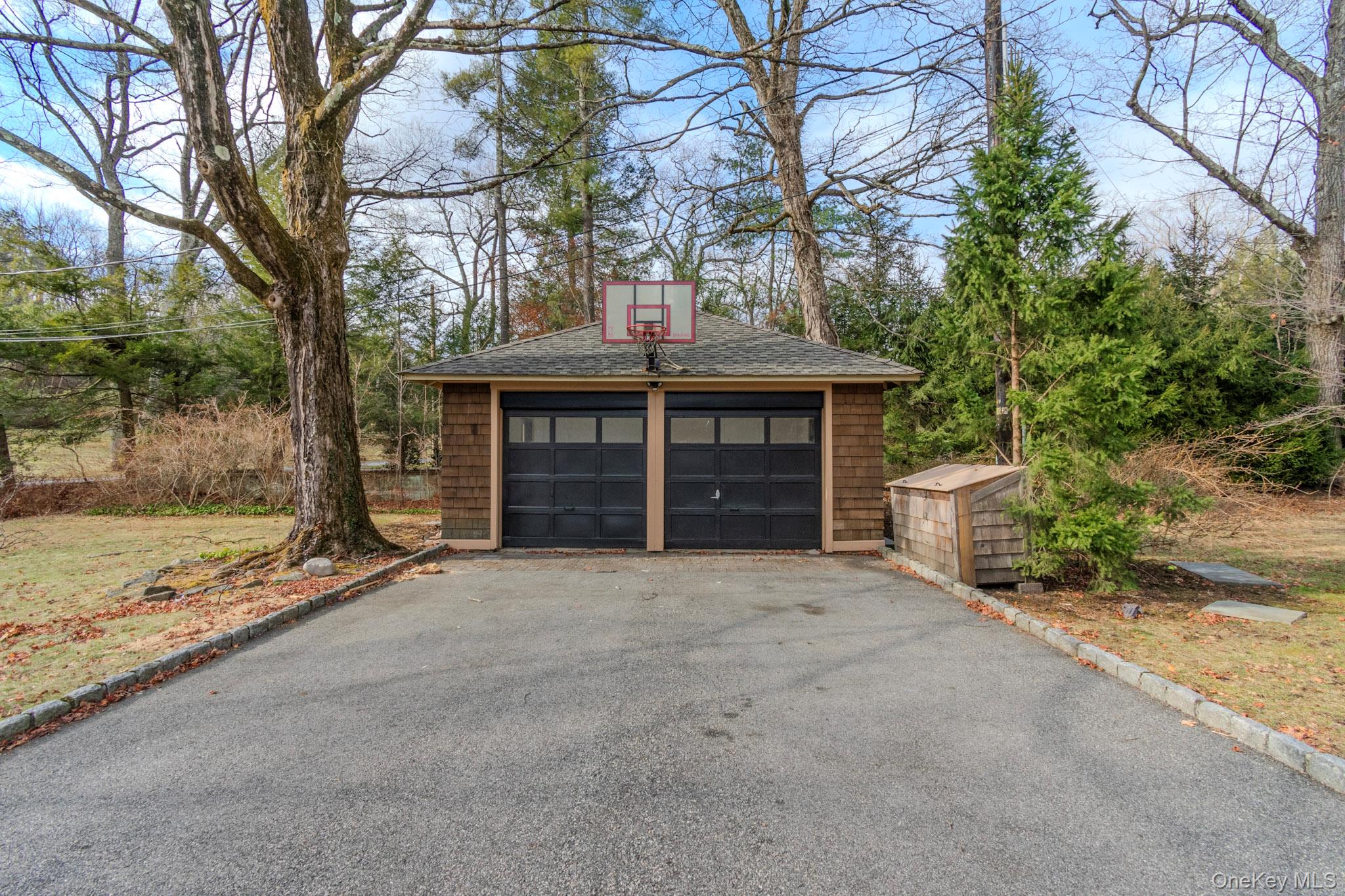 54 E Lake Stable Road