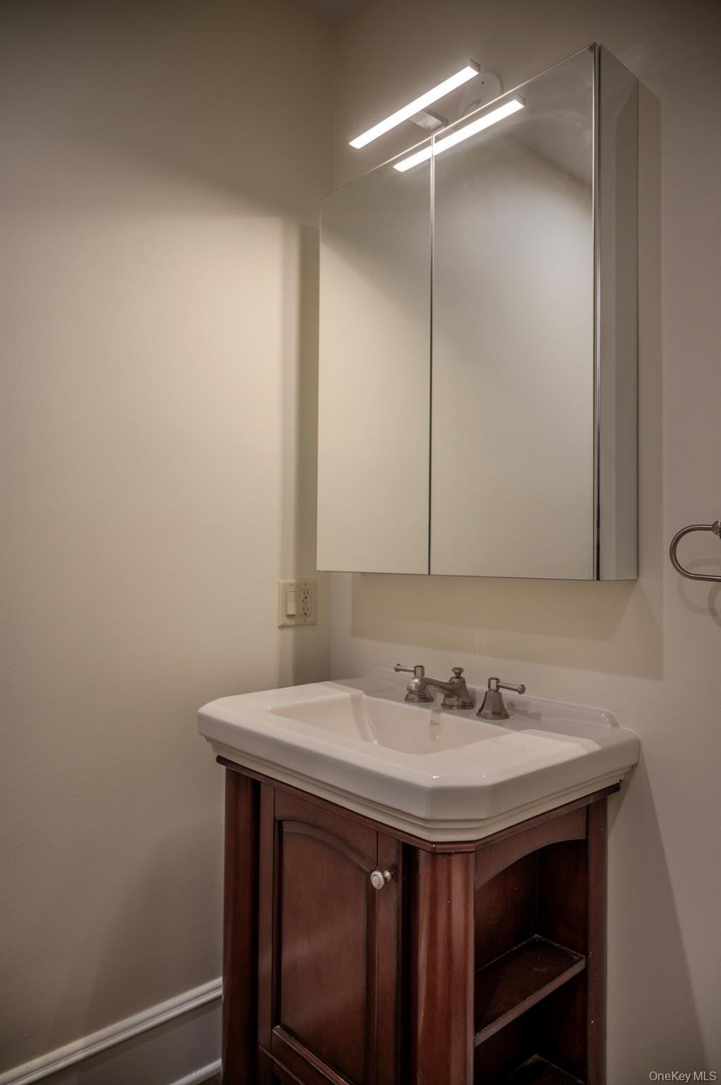 54 E Lake Stable Road