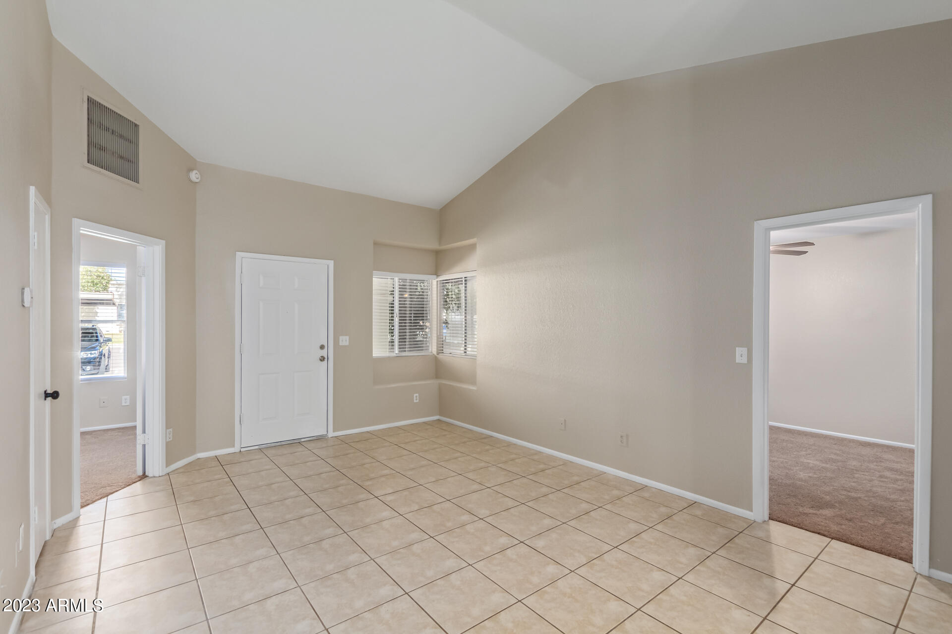 5136 E Evergreen Street, 1135