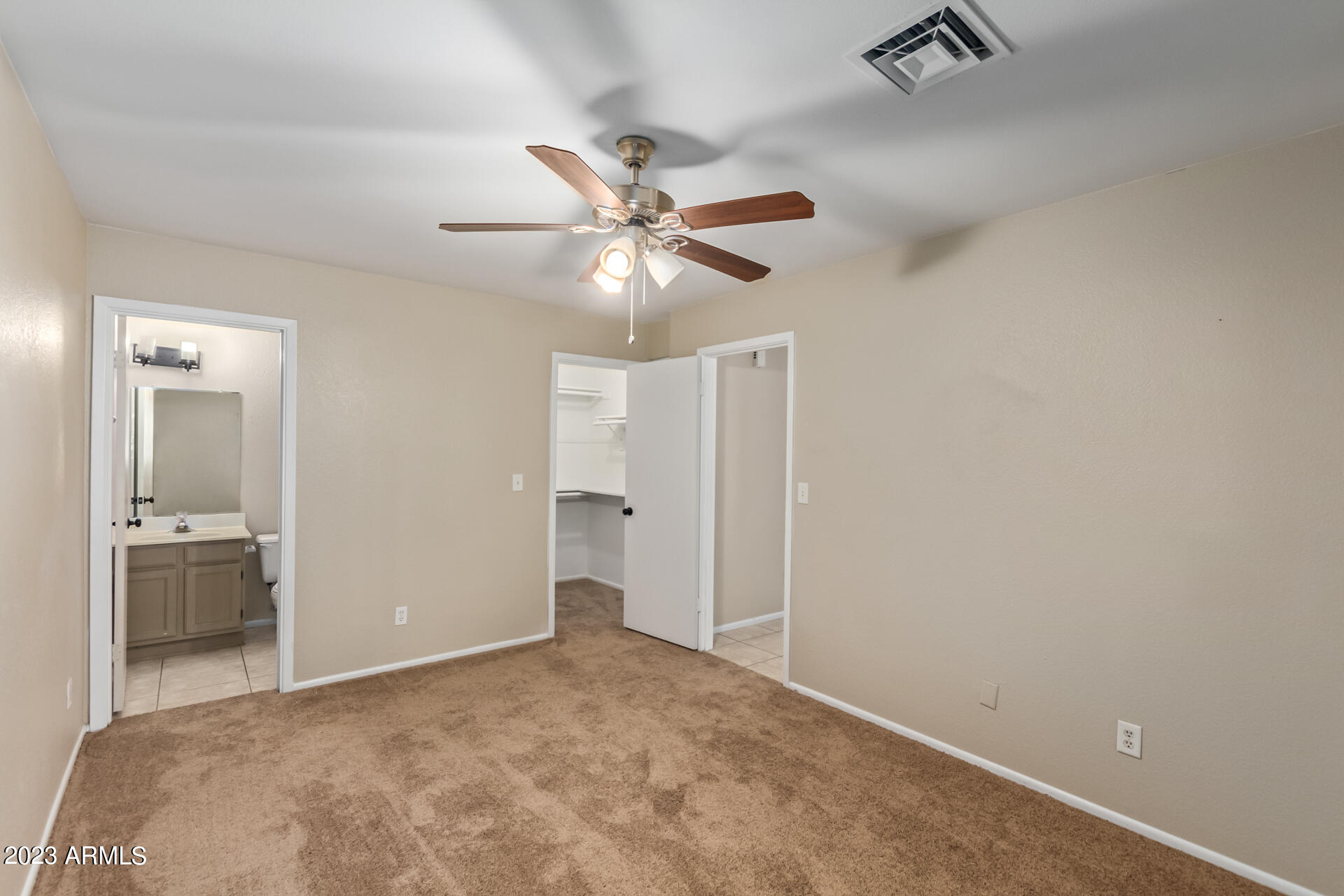 5136 E Evergreen Street, 1135