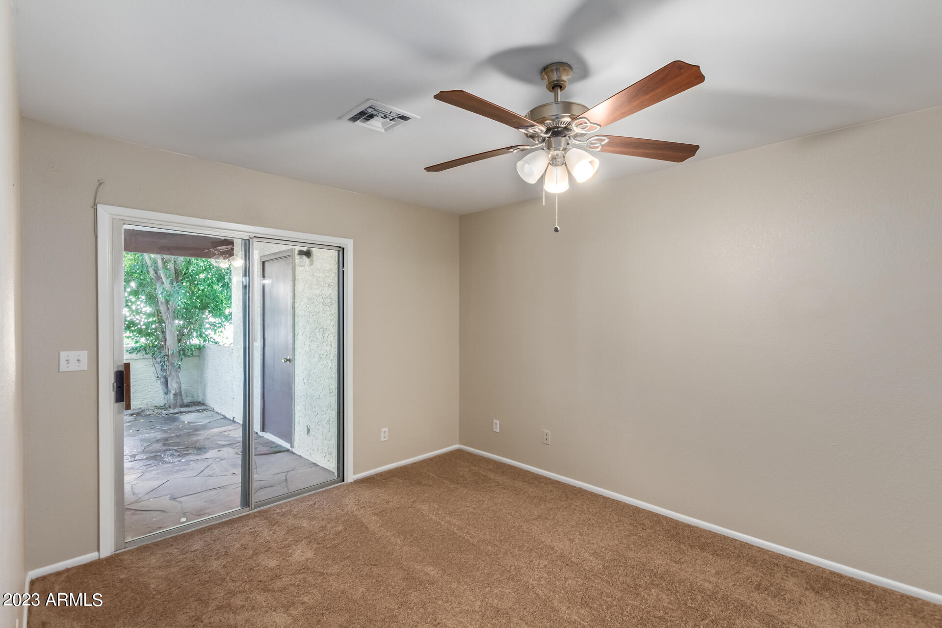 5136 E Evergreen Street, 1135