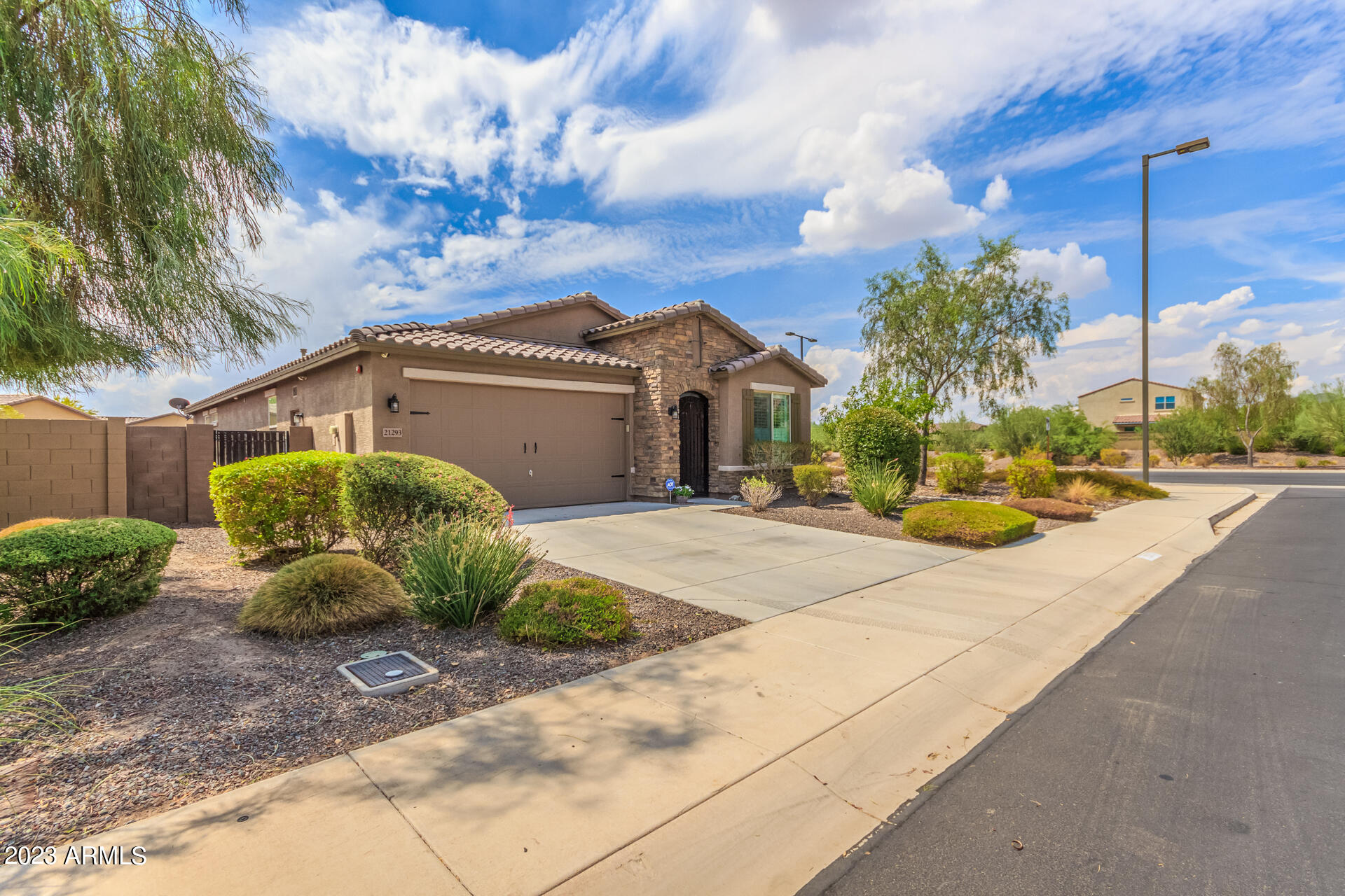 21293 W GRANADA Road