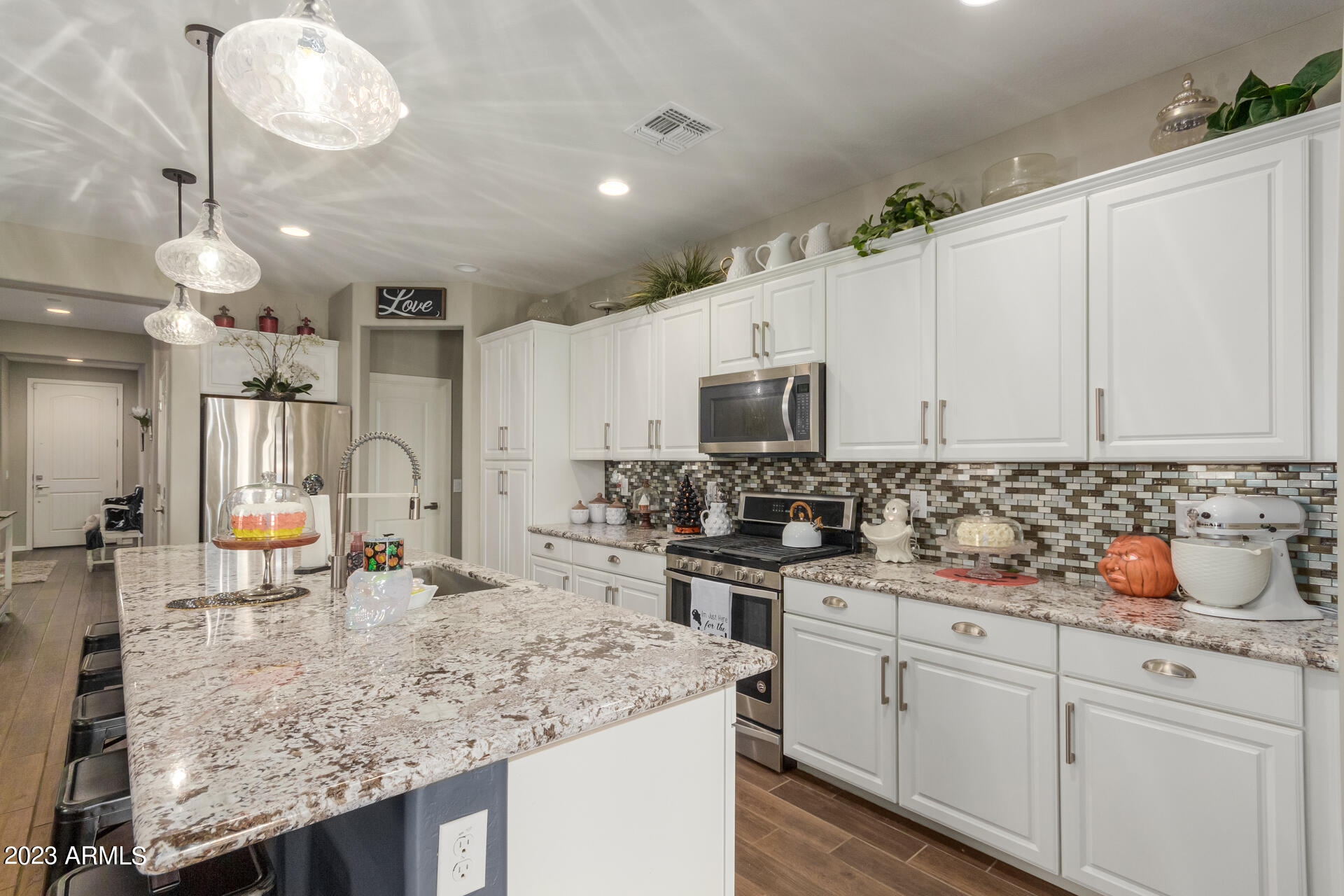 21293 W GRANADA Road